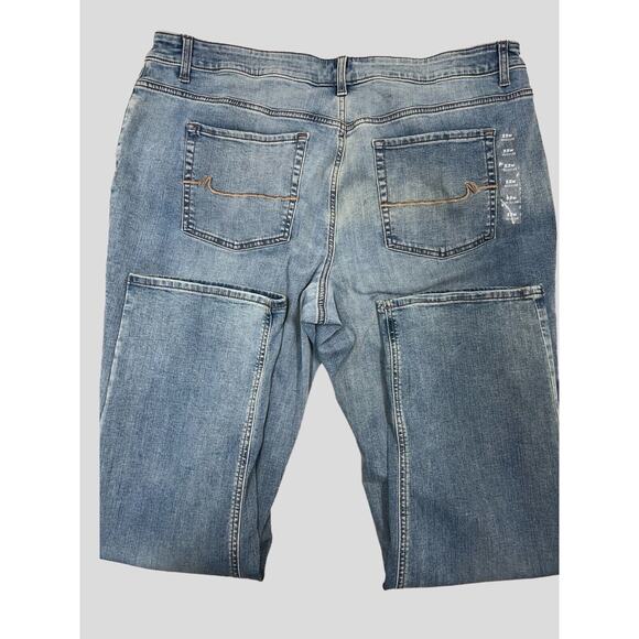 Maurices MidRise Jeans Straight Leg Light Wash 5 Pocket Blue Denim Plus Size 22W - Picture 3 of 14